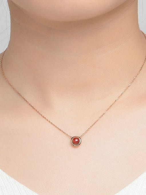 ZK Natural Simple Round Garnet Clavicle Silver Necklace 1