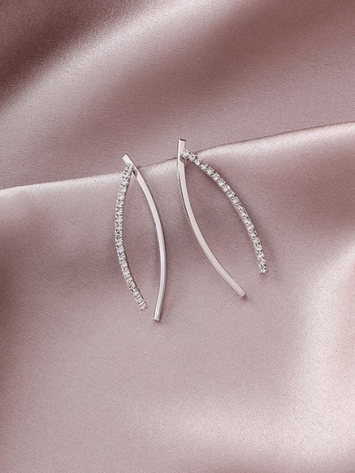 C platinum Alloy With Platinum Plated Simplistic Micro-inlaid Line Curved Earrings