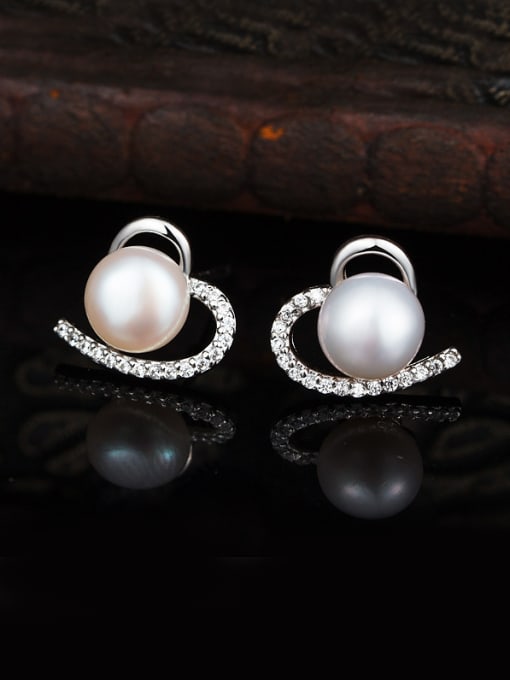UNIENO Heart-shaped Pearl Cluster earring 1