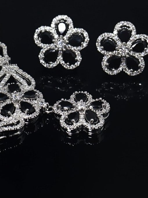 Black Flower Shaped Zircon Two Pieces Jewelry Set