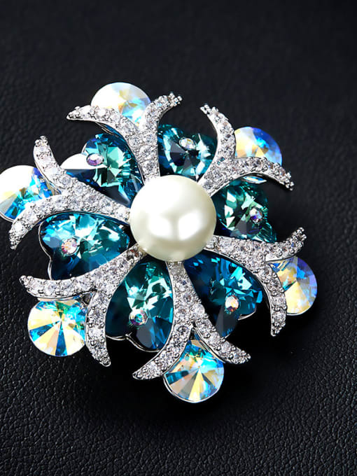CEIDAI Flower-shaped Crystal Pearl Brooch 3