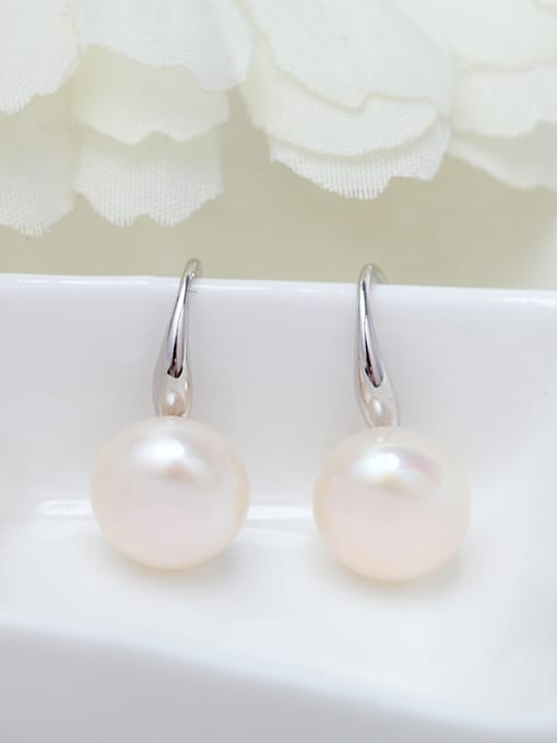 White Copper With Platinum Plated Fashion Round Hook Earrings