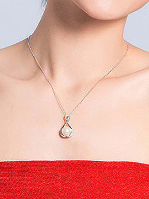 EVITA PERONI Freshwater Pearl Water Drop shaped Necklace 1