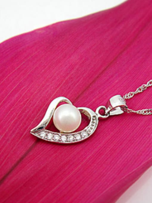 AI Fei Er Fashion Hollow Heart Imitation Pearl Pendant 1