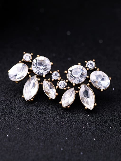 KM Alloy Sweet Flower-Shaped Glass Stones Stud Cluster earring 1