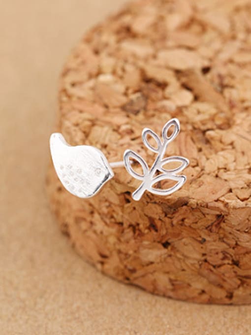 Peng Yuan Bird Leaf stud Earring 1