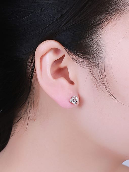 One Silver Women 925 Silver Geometric Shaped stud Earring 1
