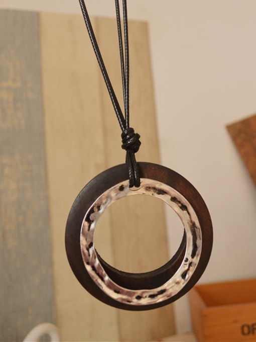 Deep Coffee. Ethnic Style Wooden Round Necklace