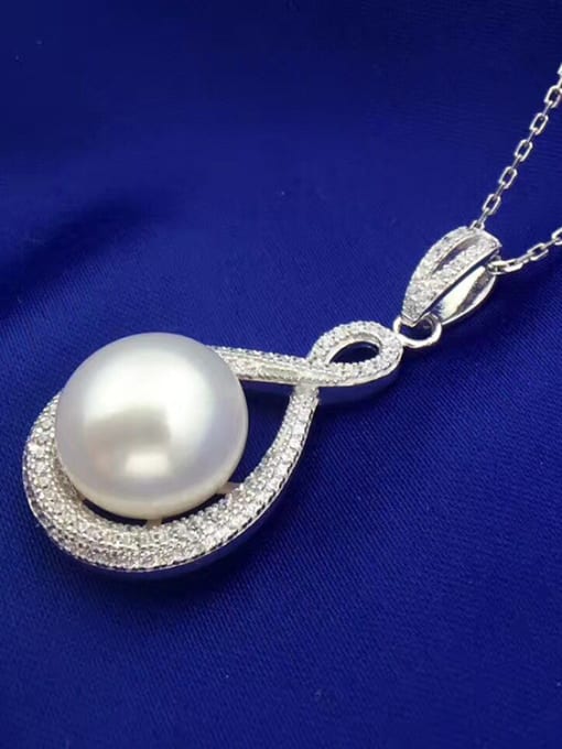 EVITA PERONI Freshwater Pearl Zircon Eight-shaped Necklace 2