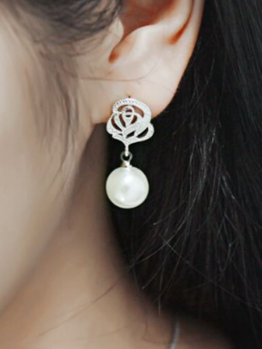 AI Fei Er Fashion Imitation Pearl Cubic Zirconias Flower Copper Stud Earrings 1