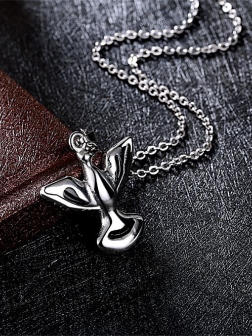 Color Steel Unisex Exquisite Bird Shaped Stainless Steel Necklace