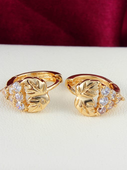 SANTIAGO Exquisite 18K Gold Plated Grape Shaped Zircon Stud Earrings 1
