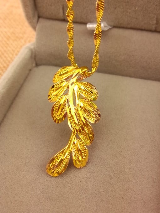B Exquisite Women Leaf Shaped Necklace