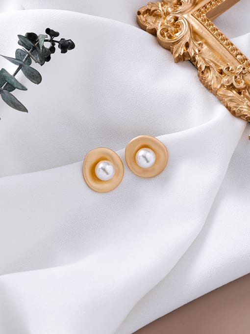 Girlhood Alloy With Gold Plated Simplistic Round  Imitation Pearl Stud Earrings 2