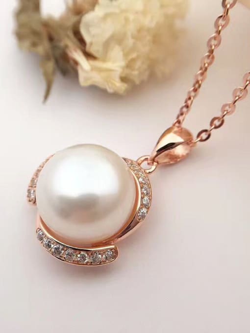 EVITA PERONI Rose Gold Plated Freshwater Pearl Necklace 1
