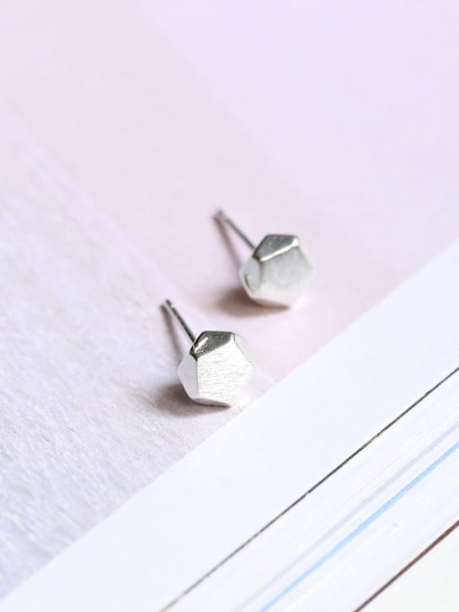 Peng Yuan Simple Tiny Geometrical Silver Stud Earrings 1