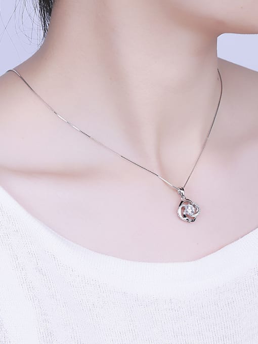 One Silver Trendy Flower Pendant 1