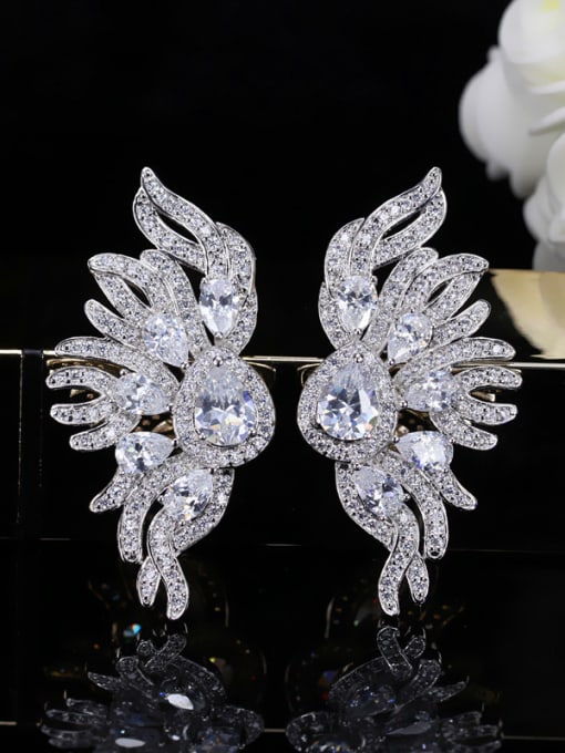 white Luxurious Wedding Stud Cluster earring