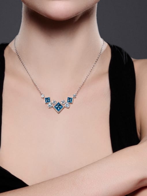 Blue Diamond-shaped Crystals Necklace