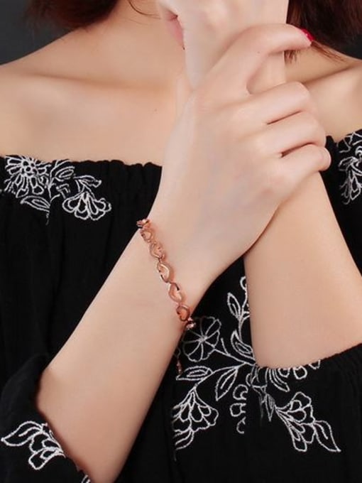 CONG Temperament Rose Gold Plated Hollow Heart Shaped Bracelet 1