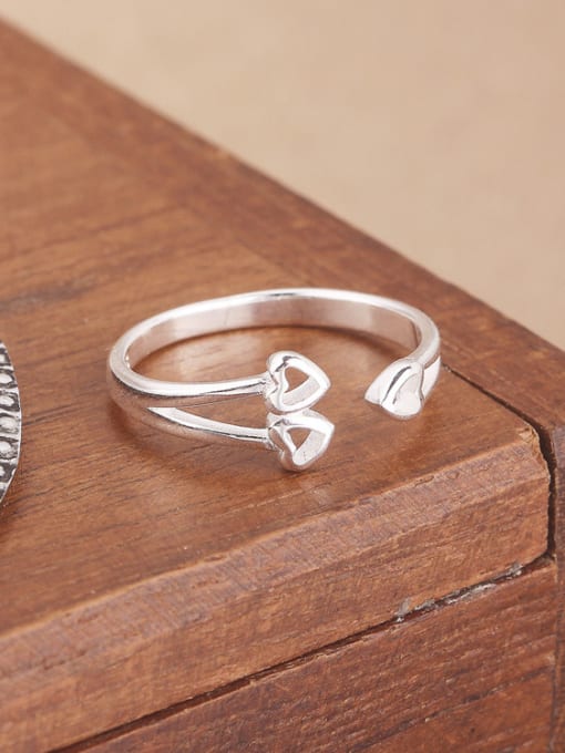 Peng Yuan Heart shapes Silver Opening Midi Ring 1