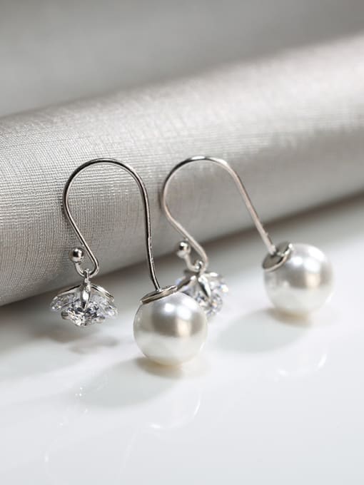 Peng Yuan Elegant 925 Silver White Artificial Pearl Shiny Rhinestones-flower Earrings 3