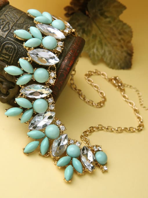 KM Fashion Leaves Stones Necklace 3