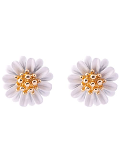 White Alloy Gold Plated Elegant Daisy Flower stud Earring