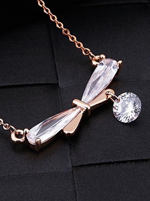 OUXI 18K Rose Gold Dragonfly Shaped Zircon Necklace 2