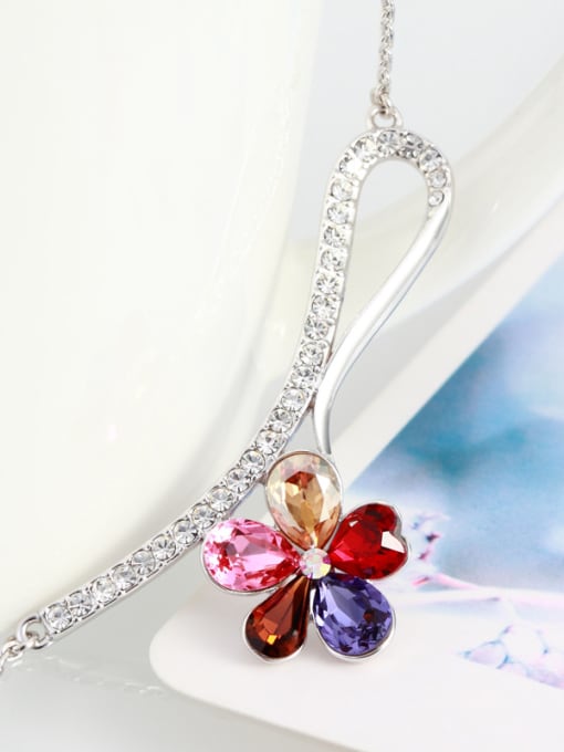 OUXI Fashion Flower Austria Crystal Rhinestones Necklace 2