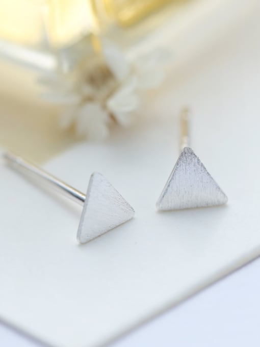 kwan Small Simple Triangle Women Stud Earrings 1