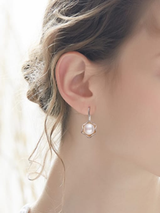 CEIDAI Simple Flowery Freshwater Pearl Silver Earrings 1