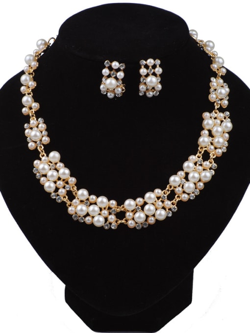 Qunqiu Fashion Imitation Pearls Rhinestones Alloy Two Pieces Jewelry Set 0