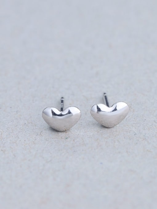One Silver Exquisite 925 Silver Heart Shaped stud Earring 2