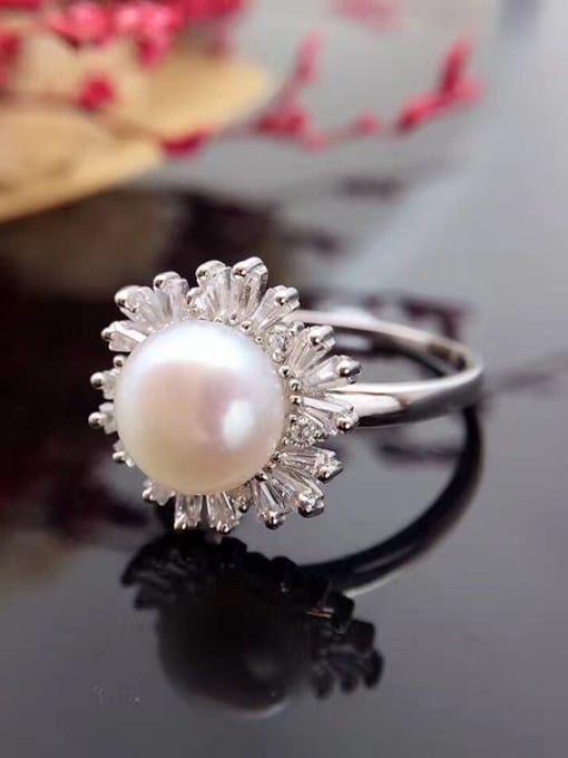 EVITA PERONI Fashion Freshwater Pearl Snowflake Ring 1