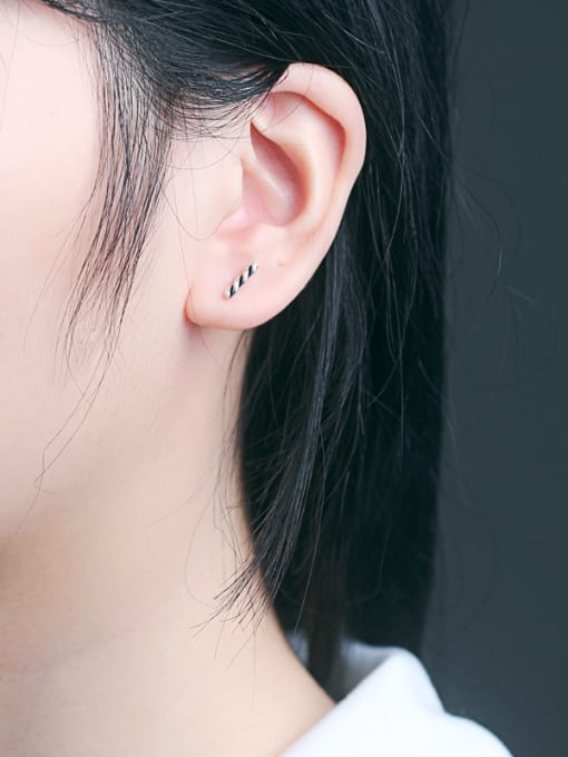 Peng Yuan Simple Little Screw stud Earring 1