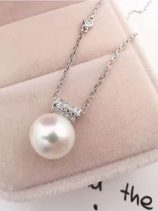 EVITA PERONI Round Freshwater Pearl Necklace 1