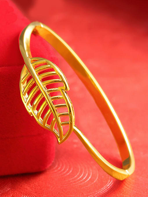 XP Copper Alloy Gold Plated Simple Leaf Bangle 1