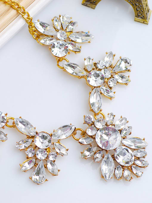 Qunqiu Retro style White Stones Flowery Gold Plated Alloy Necklace 1