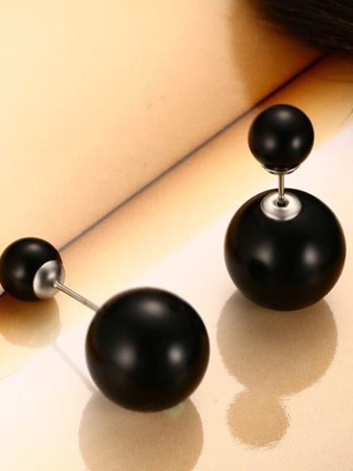 CONG Personality Black Plastic Beads Geometric Shaped Stud Earrings 1
