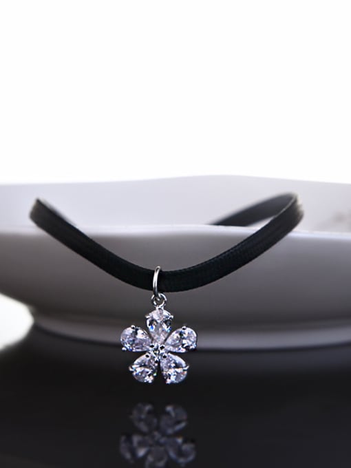 X00205 Five-petaled Flower Stainless Steel With Fashion Swan Necklaces