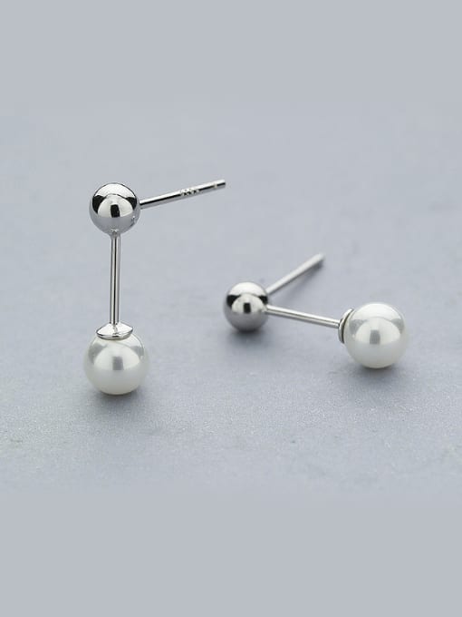 One Silver Temperament Round Shaped Pearl stud Earring 0