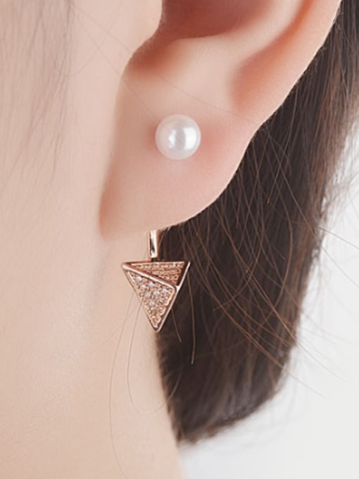 AI Fei Er Fashion Imitation Pearl Cubic Zirconias Triangle Stud Earrings 1