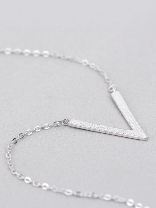 Peng Yuan Simple V-shaped Silver Women Necklace 2