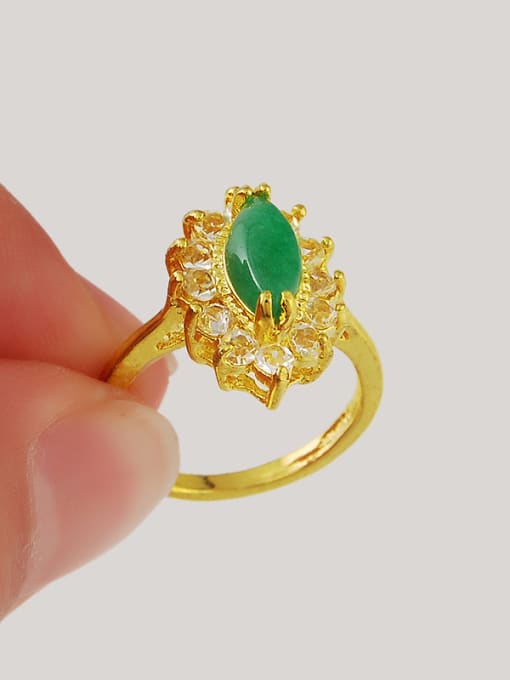 Yi Heng Da High Quality Green Oval Shaped Stone Gold Plated Ring 2
