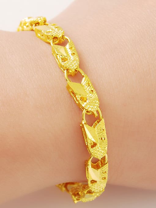 Yi Heng Da Fashionable 24K Gold Plated Shield Shaped Bracelet 1
