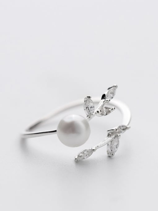 Rosh Exquisite Open Design Leaf Shaped Artificial Pearl Ring 1