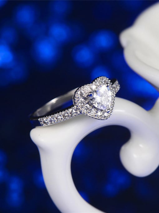 L.WIN Luxury Heart-shape Engagement Ring 1
