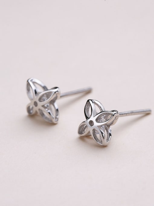 One Silver 925 Silver Flower Zircon stud Earring 1