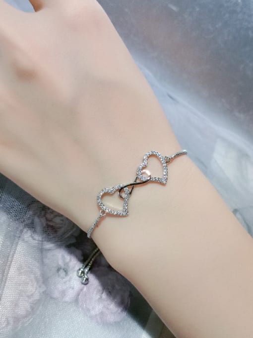 Mo Hai Copper With  Cubic Zirconia Simplistic Heart  Adjustable Bracelets 2